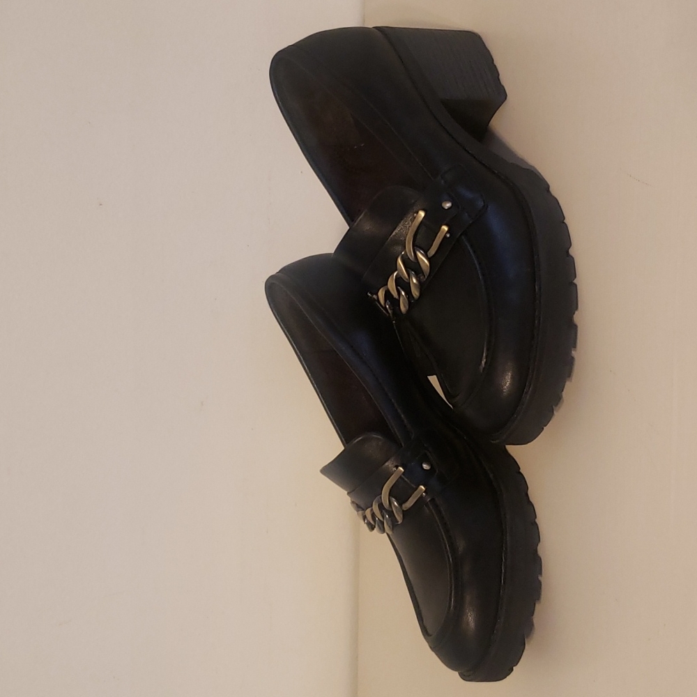 White Mountain Black Loafers w/ Brass Hardware